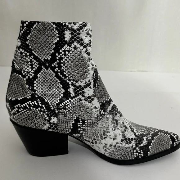 YOKI Snakeskin Western Pointed Toe Ankle Boots Faux Leather Zip Booties Size 10 - Picture 10 of 11
